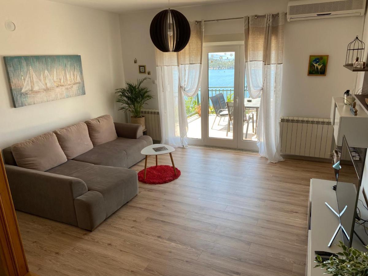 Apartman Betty Шибеник Экстерьер фото