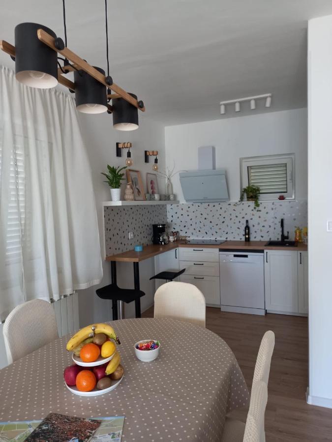 Apartman Betty Шибеник Экстерьер фото