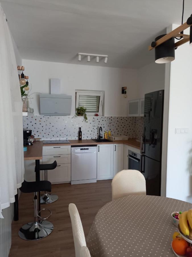 Apartman Betty Шибеник Экстерьер фото