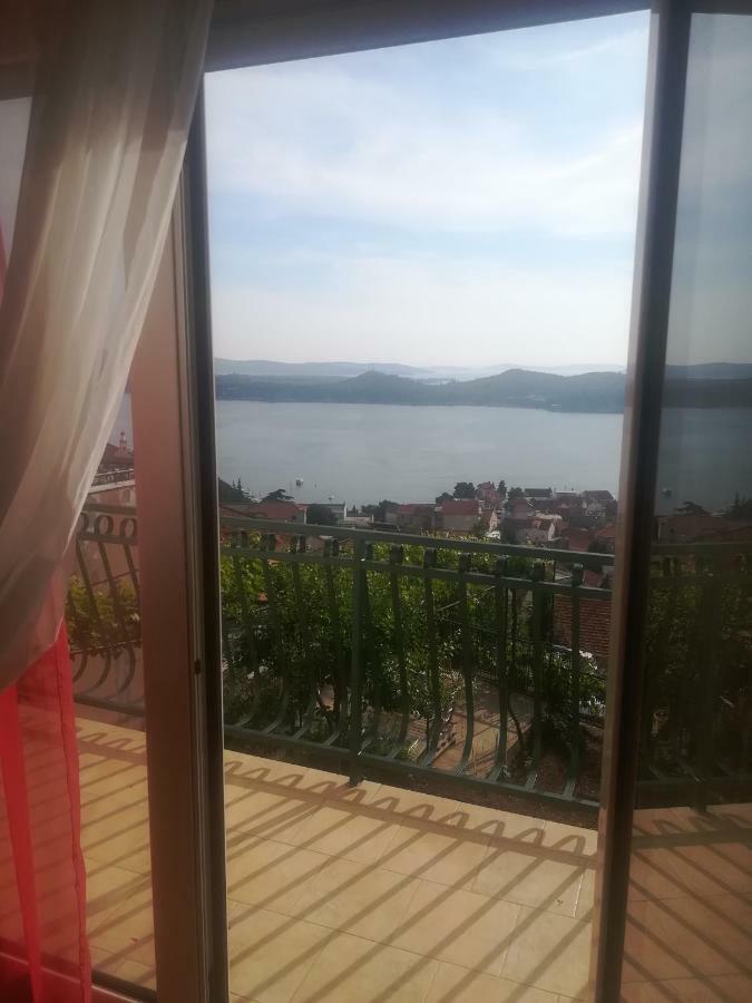 Apartman Betty Шибеник Экстерьер фото
